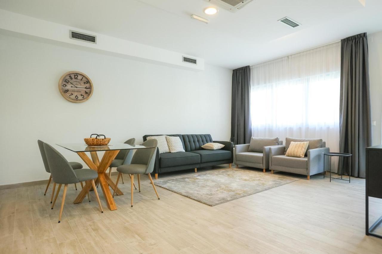 Apartment Kolovare *